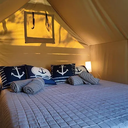 ラグジュアリーテント Tenda Safari Glamping Kasa 1 Poggi